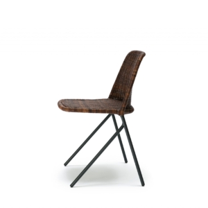 Kaki chair_rust_side Kakī chair indoor