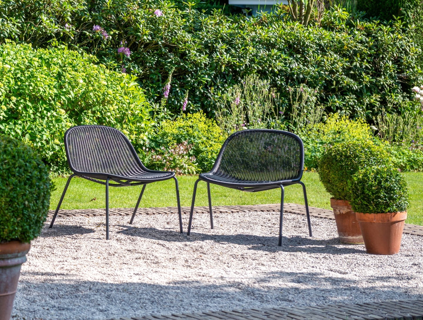 Edwin lounge chair outdoor
