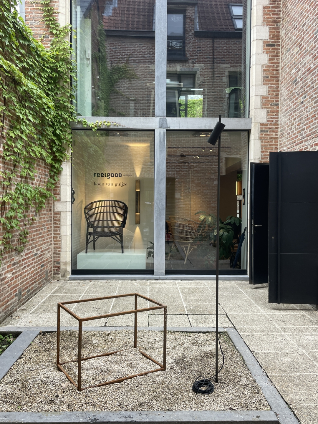 Tembo highback indoor