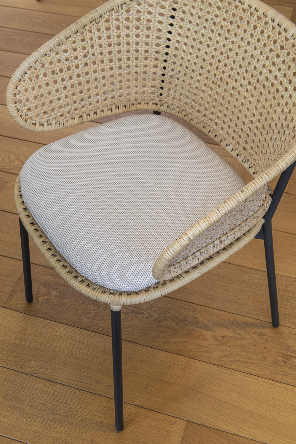 c-studiopsg-be-psg-8100 Gorm chair indoor