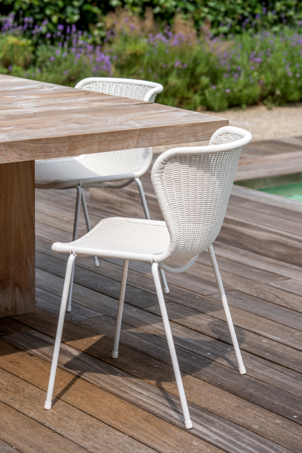 C603 chair PE white | outdoor • outlet